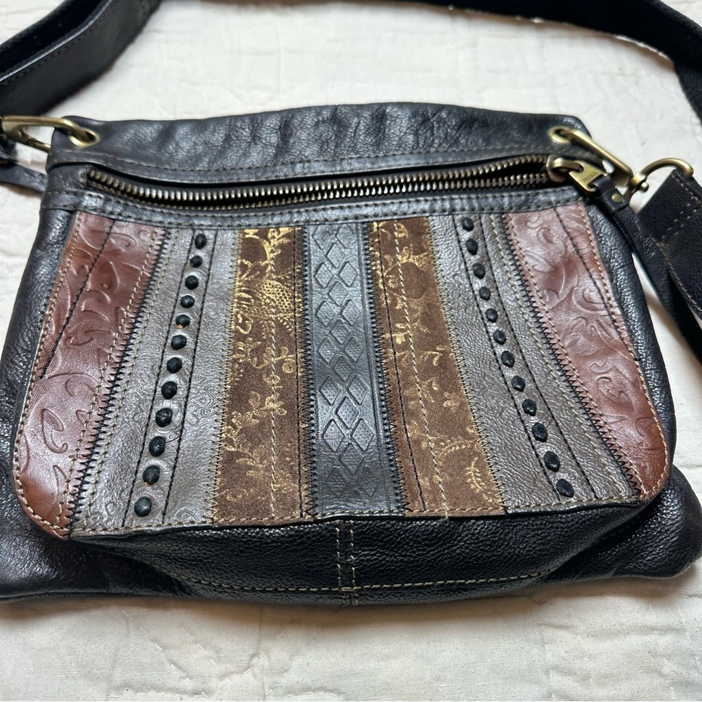 Patchwork Leather Crossbody Bag | Boho Vintage 90s Indie · Fossil - Picture 2 of 13